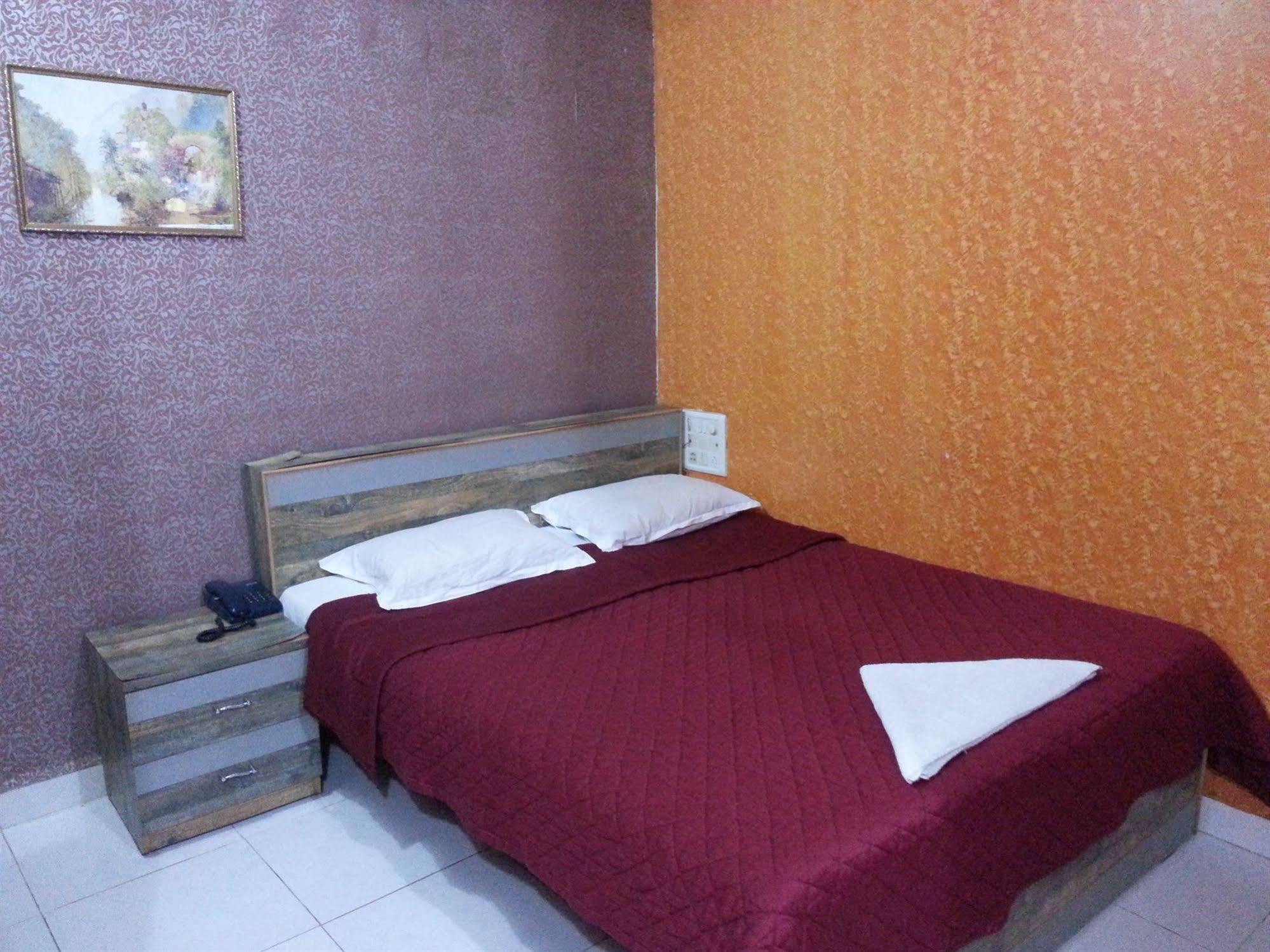 Hotel Sea Sands Mumbai Exterior photo