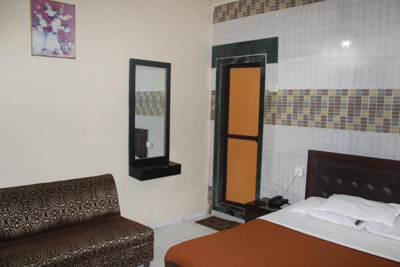 Hotel Sea Sands Mumbai Exterior photo